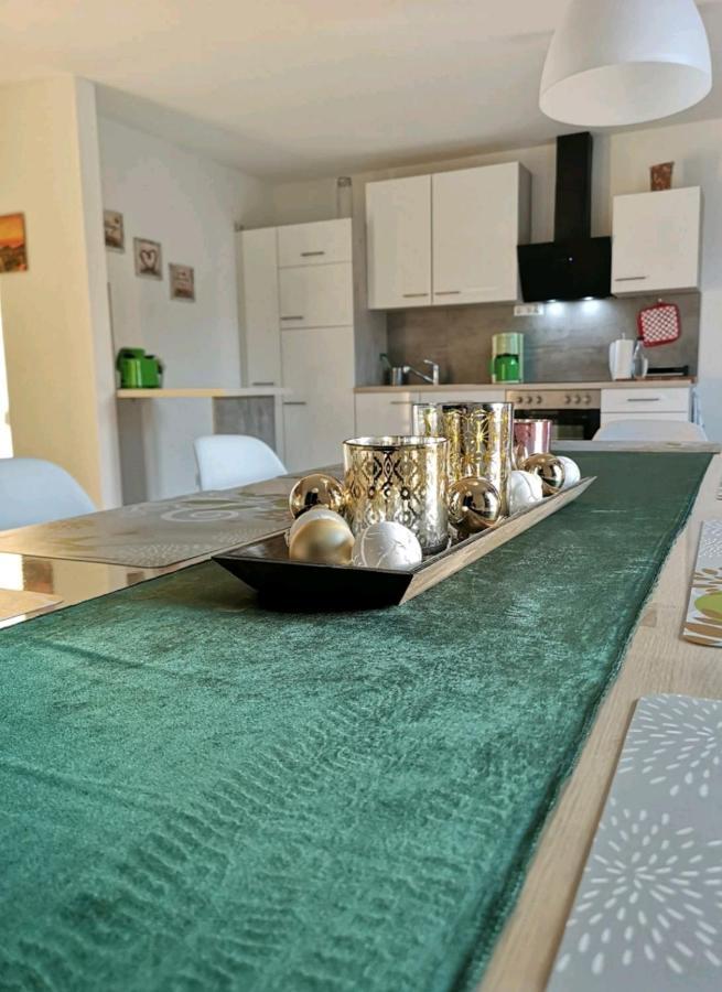 Modern Wohnen I Parkplatz I Wlan I Netflix I Balkon I 6 Schlafplaetze Apartment Bad Oeynhausen Bagian luar foto