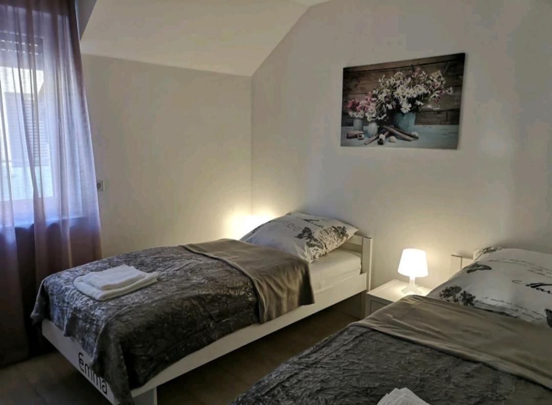 Modern Wohnen I Parkplatz I Wlan I Netflix I Balkon I 6 Schlafplaetze Apartment Bad Oeynhausen Bagian luar foto