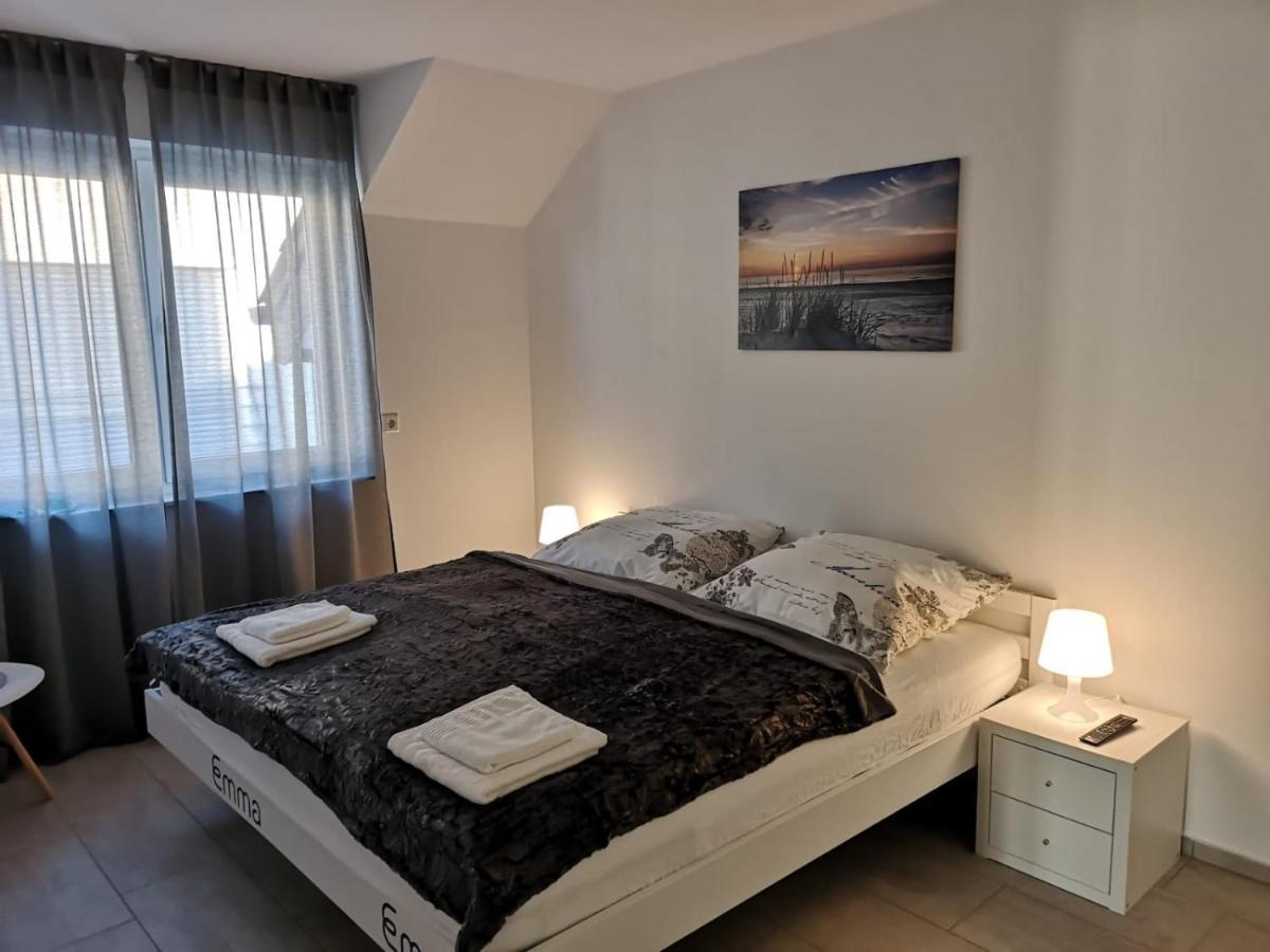 Modern Wohnen I Parkplatz I Wlan I Netflix I Balkon I 6 Schlafplaetze Apartment Bad Oeynhausen Bagian luar foto